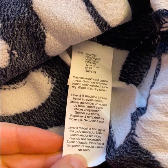 BOGO! Gap patterned dress - Picture 4 of 4